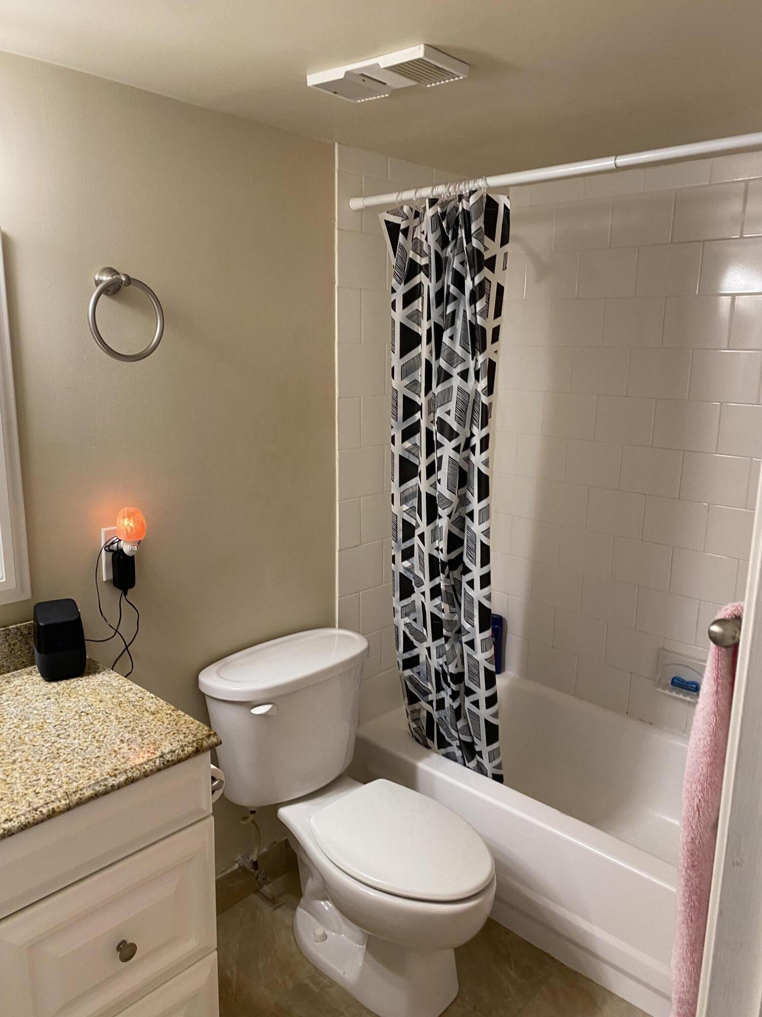 LAVERS DELRAY RACQUET CLUB CONDO - Residential Lease