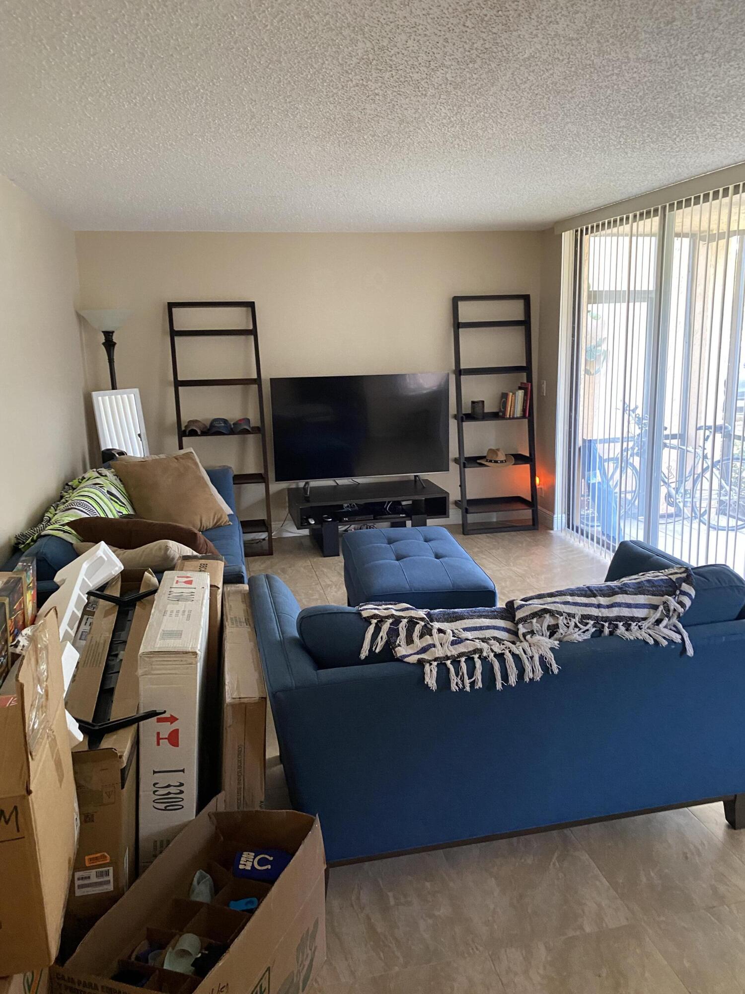 LAVERS DELRAY RACQUET CLUB CONDO - Residential Lease