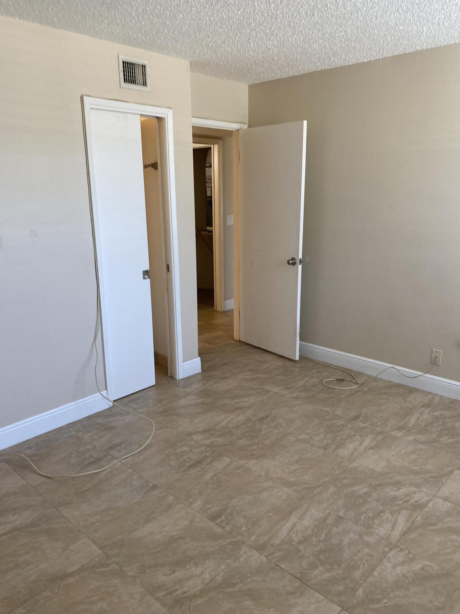 LAVERS DELRAY RACQUET CLUB CONDO - Residential Lease