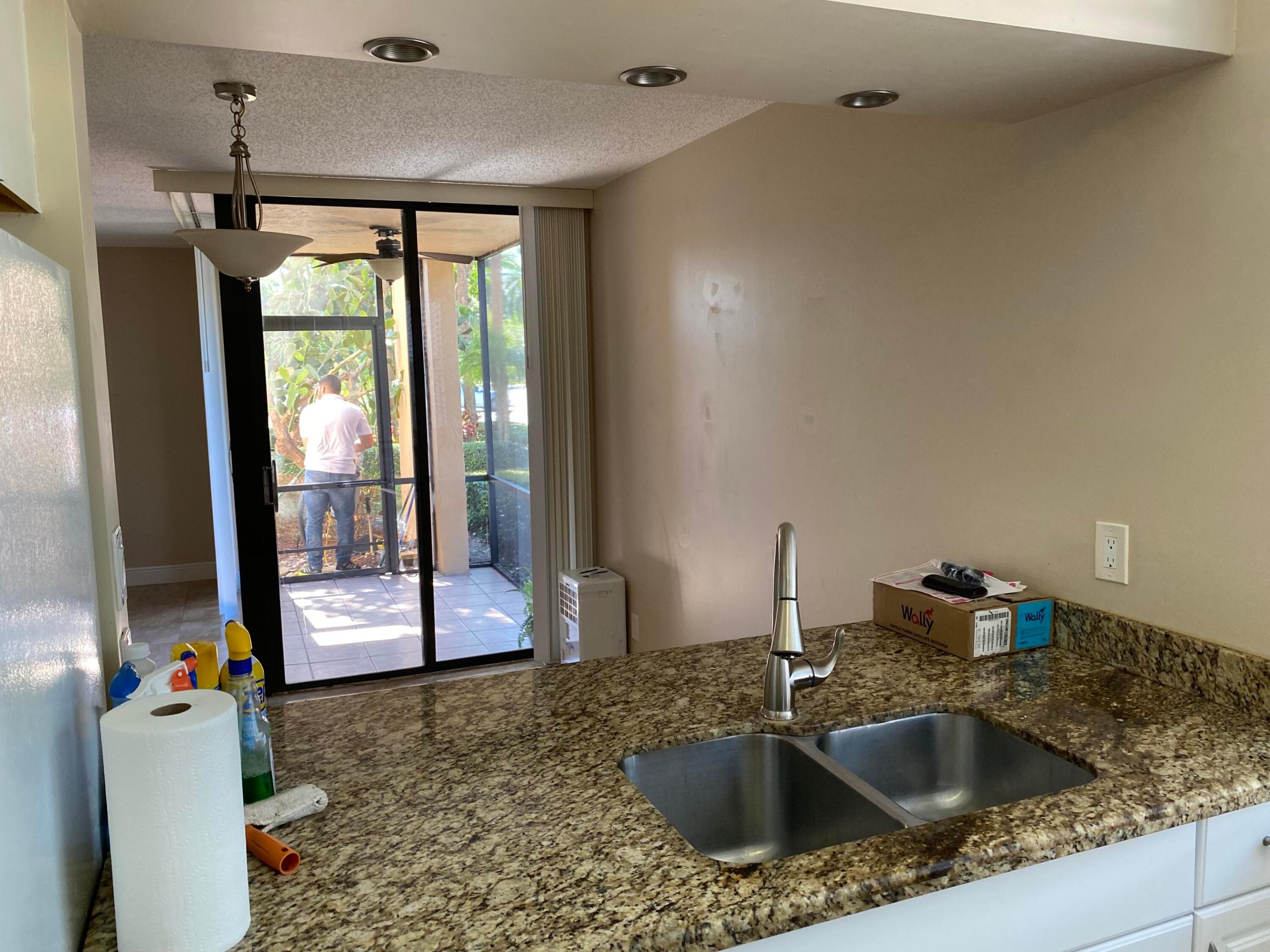 LAVERS DELRAY RACQUET CLUB CONDO - Residential Lease