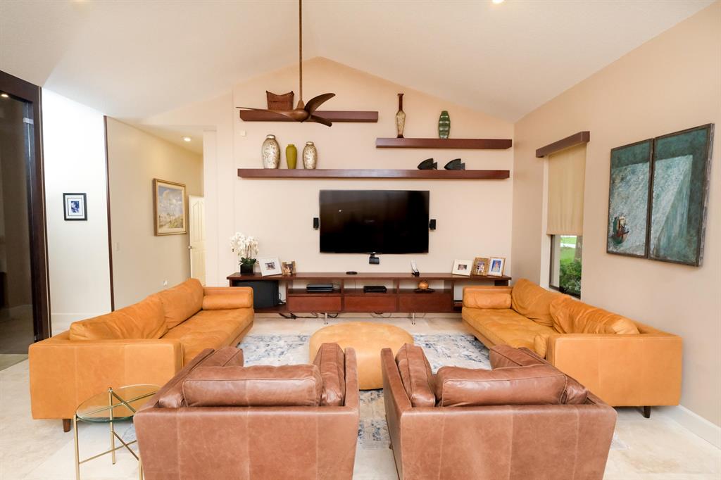 PADDOCK PARK 1 OF WELLINGTON - Residential