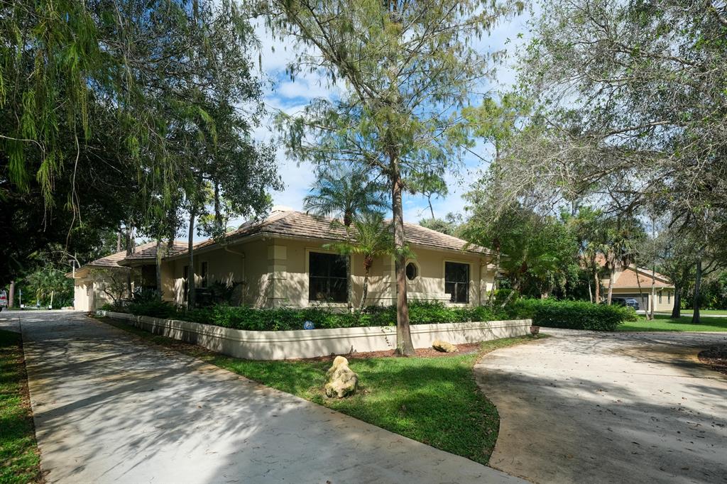 PADDOCK PARK 1 OF WELLINGTON - Residential