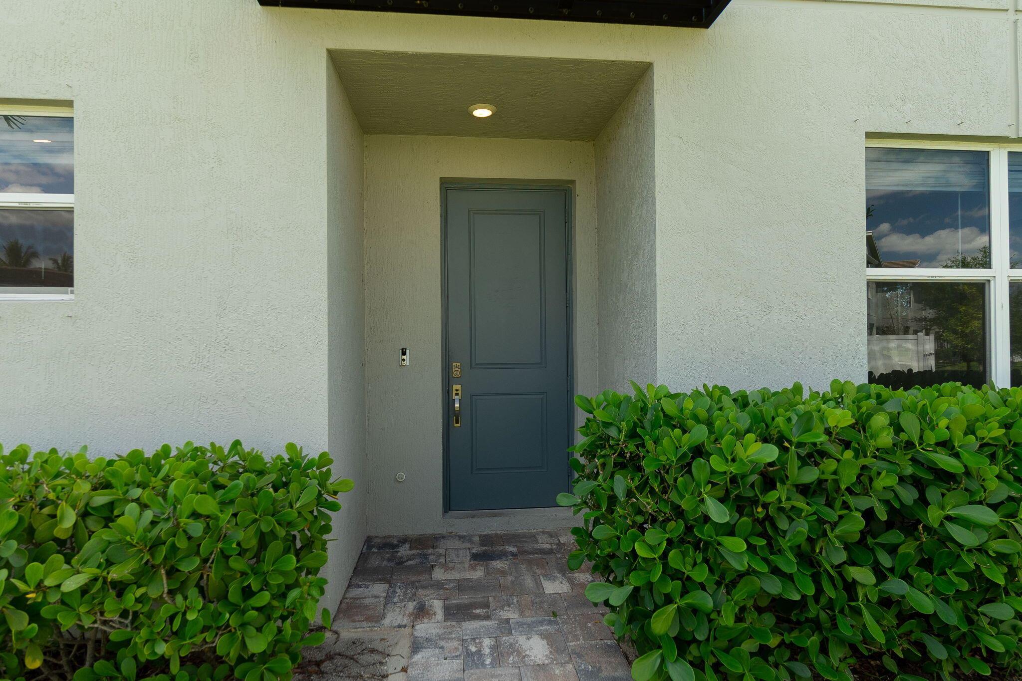 TOWN COMMONS PUD REPLAT - Residential Lease