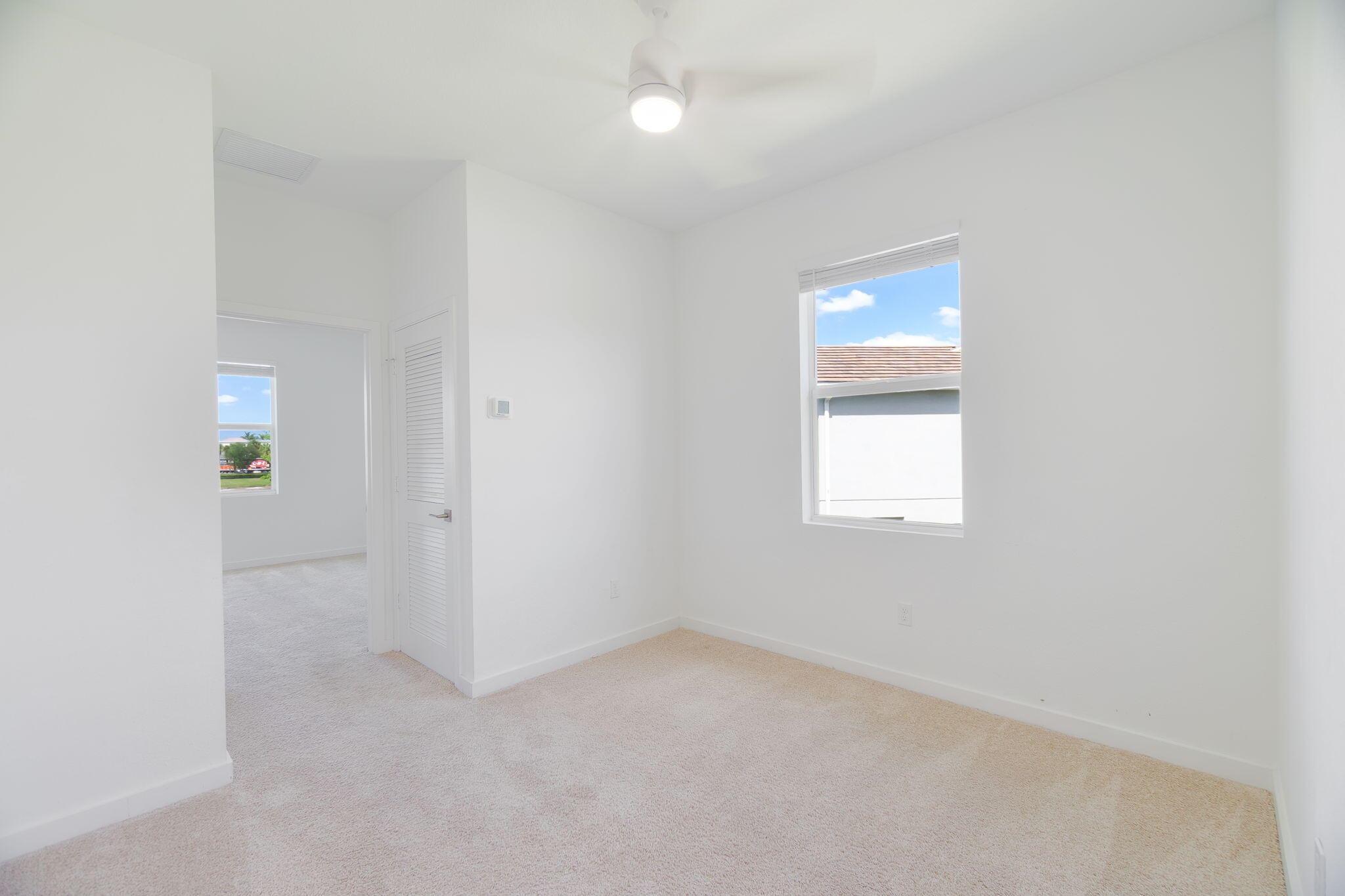 TOWN COMMONS PUD REPLAT - Residential Lease