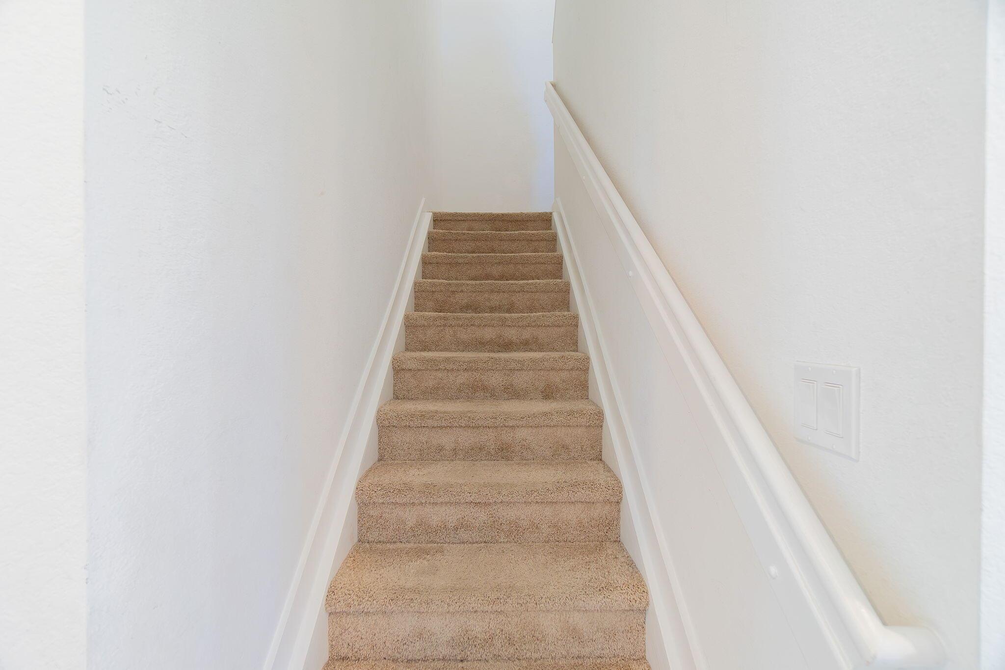 TOWN COMMONS PUD REPLAT - Residential Lease