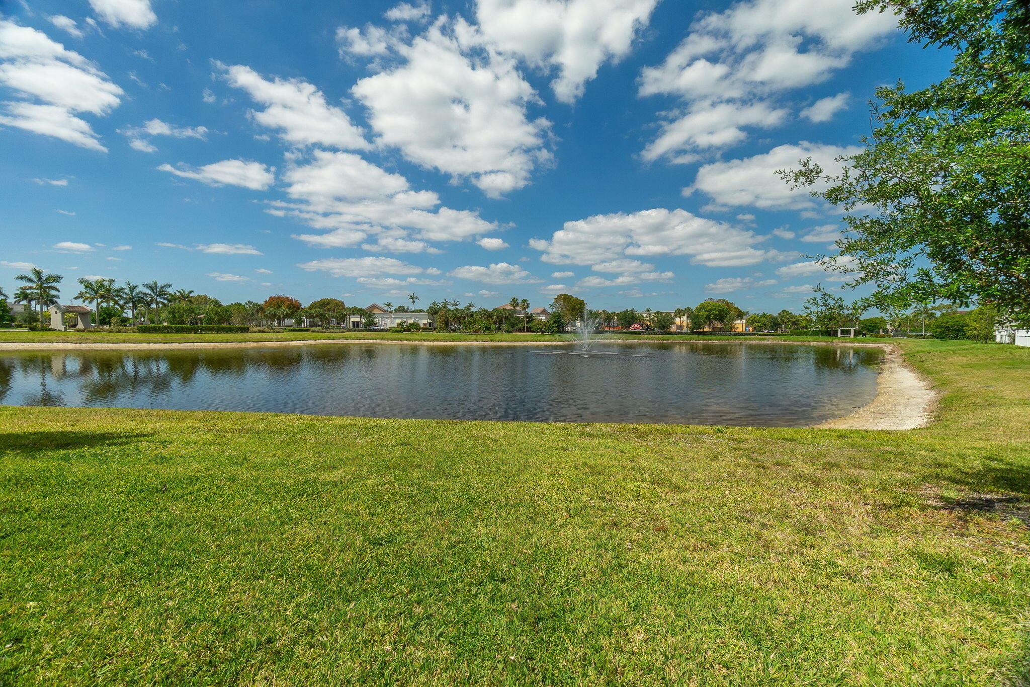 TOWN COMMONS PUD REPLAT - Residential Lease