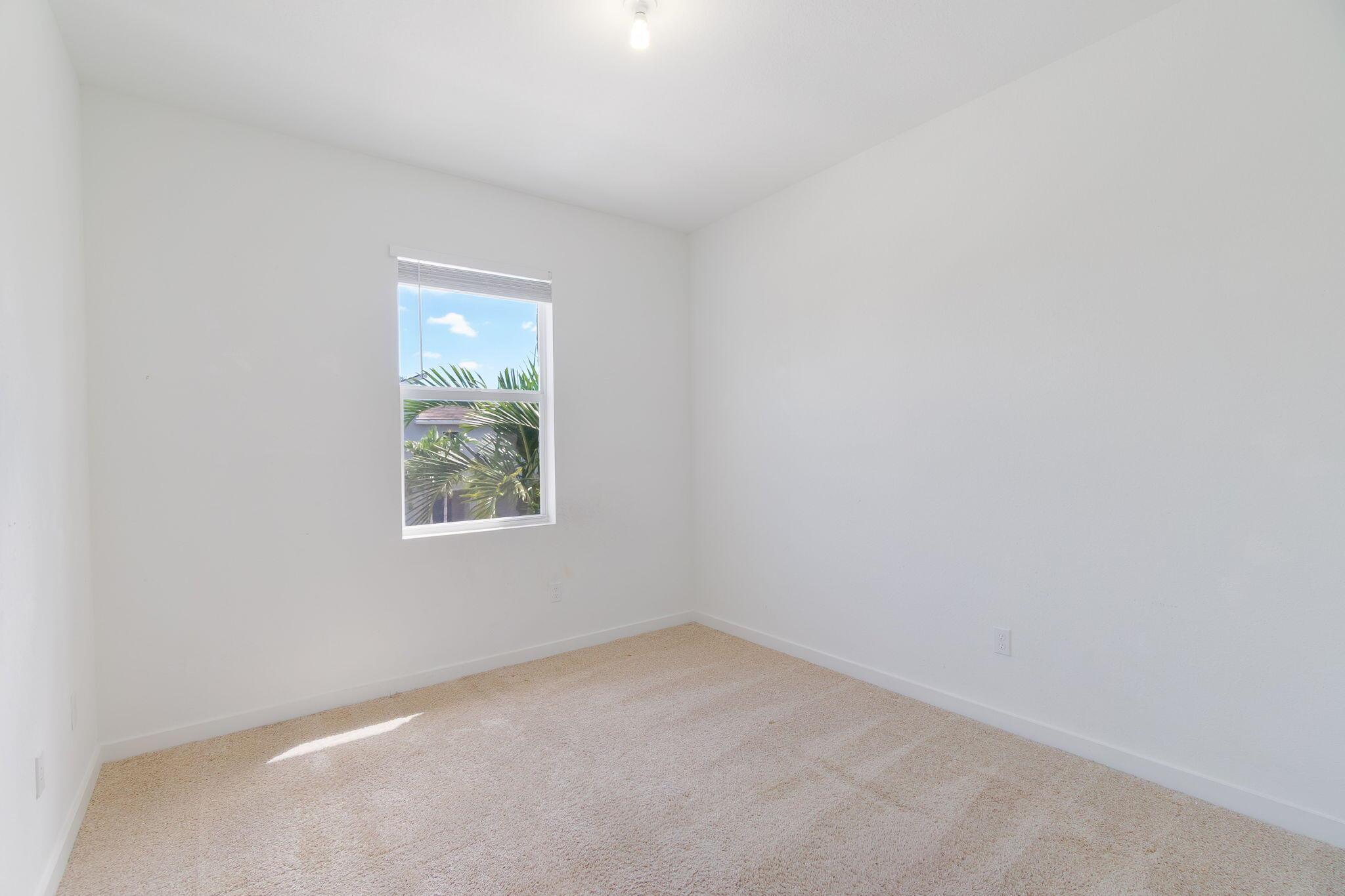 TOWN COMMONS PUD REPLAT - Residential Lease