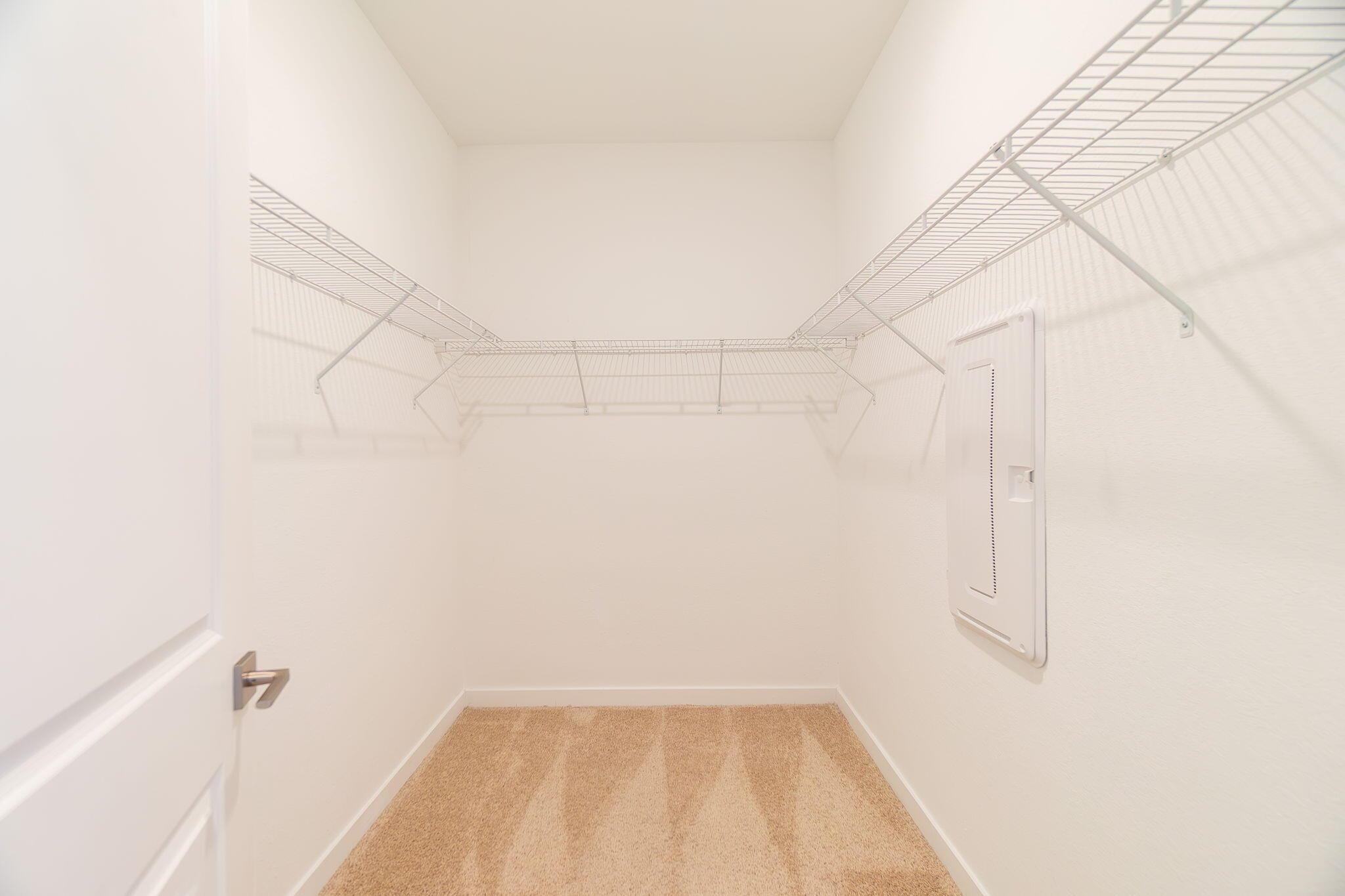 TOWN COMMONS PUD REPLAT - Residential Lease