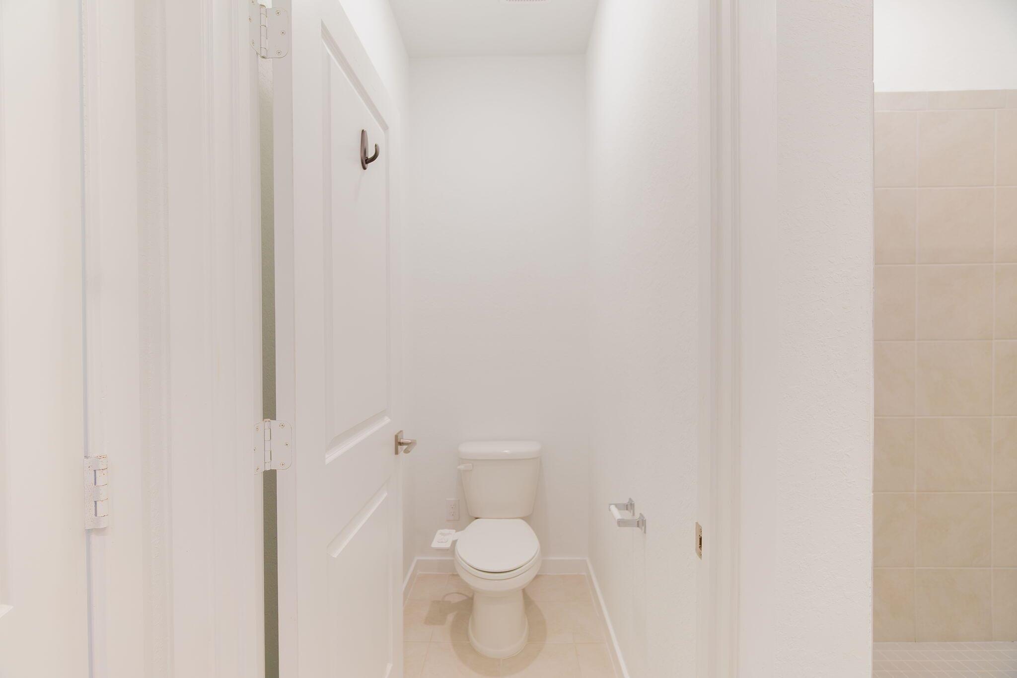 TOWN COMMONS PUD REPLAT - Residential Lease