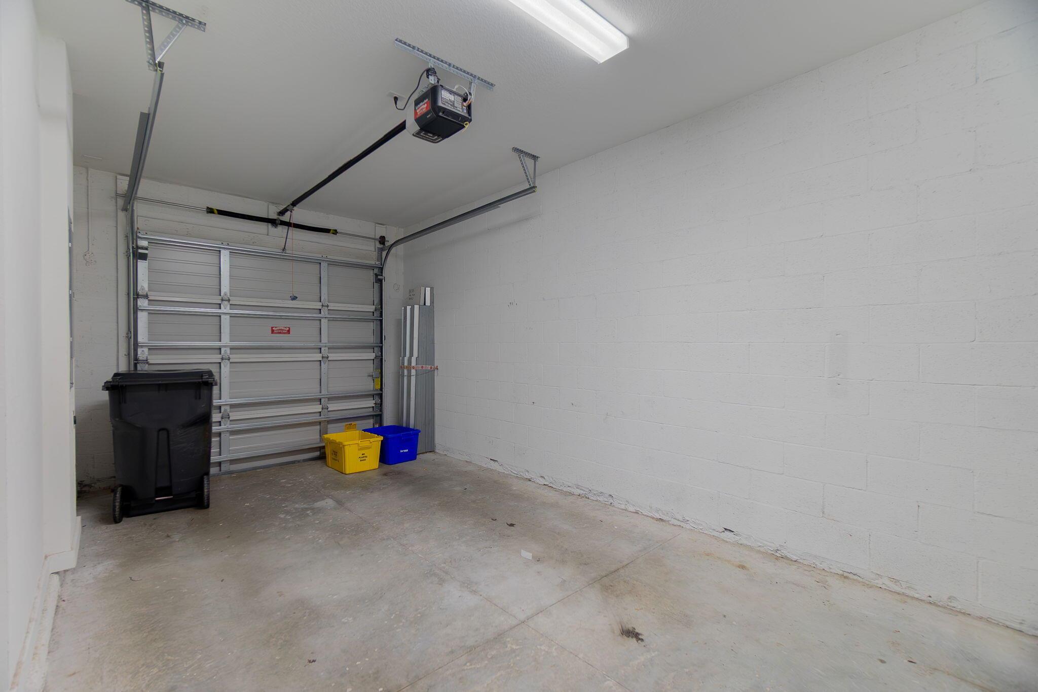 TOWN COMMONS PUD REPLAT - Residential Lease