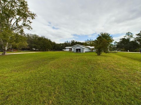 A home in East Palatka