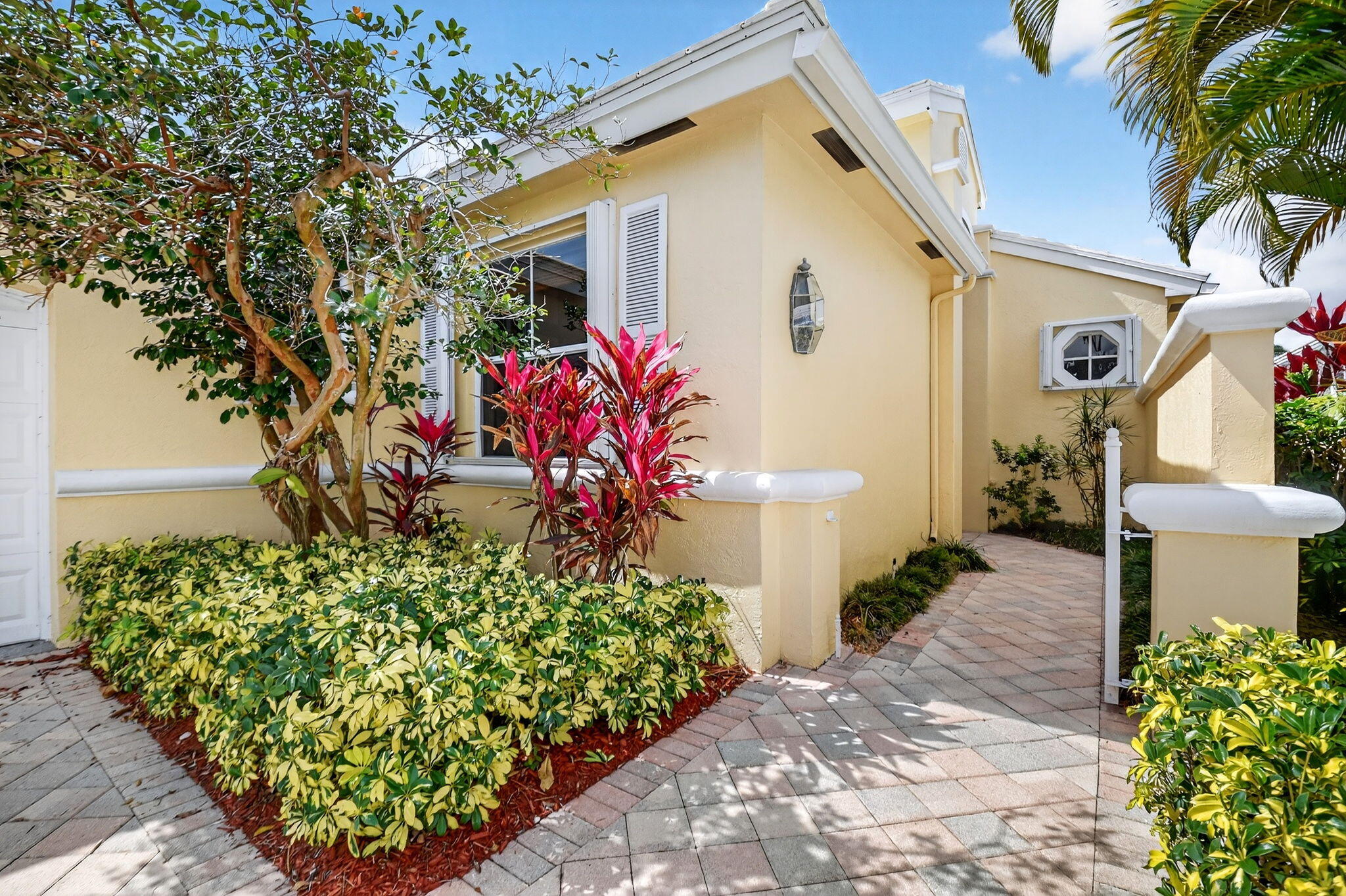 4341 Kensington Park Way