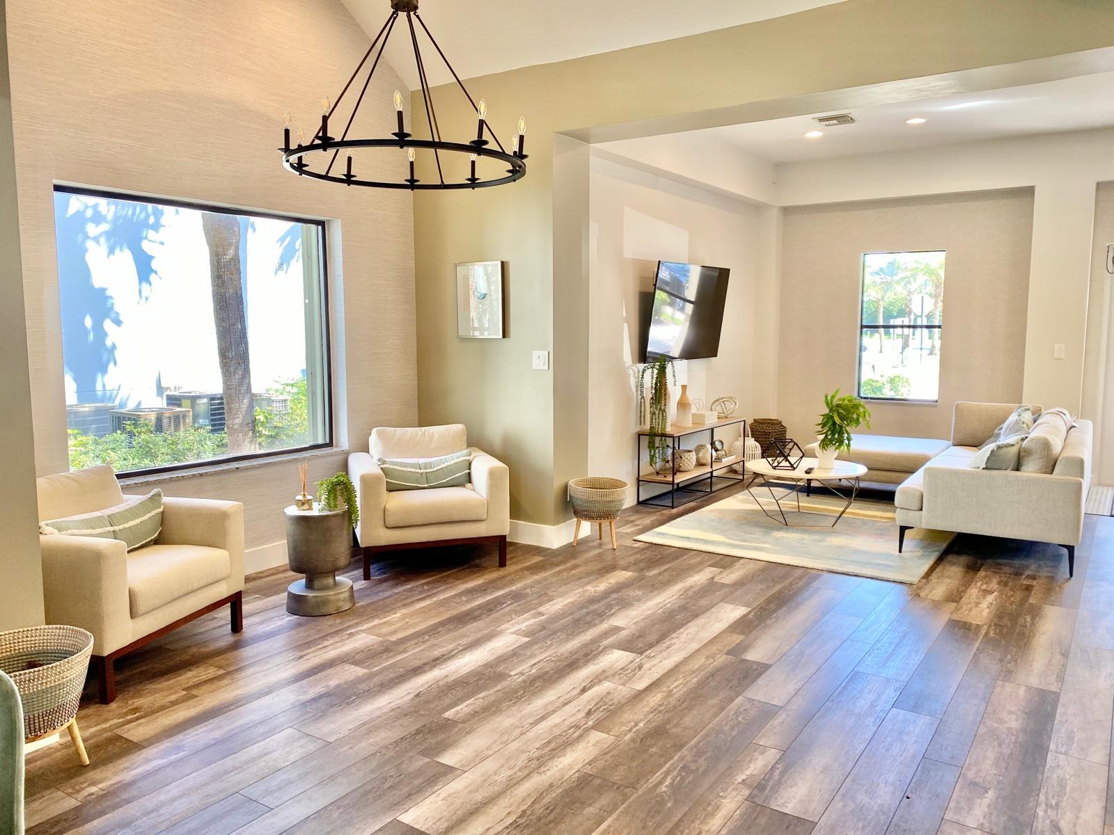 HOLLYWOOD PARC CONDOMINIUM - Residential Lease