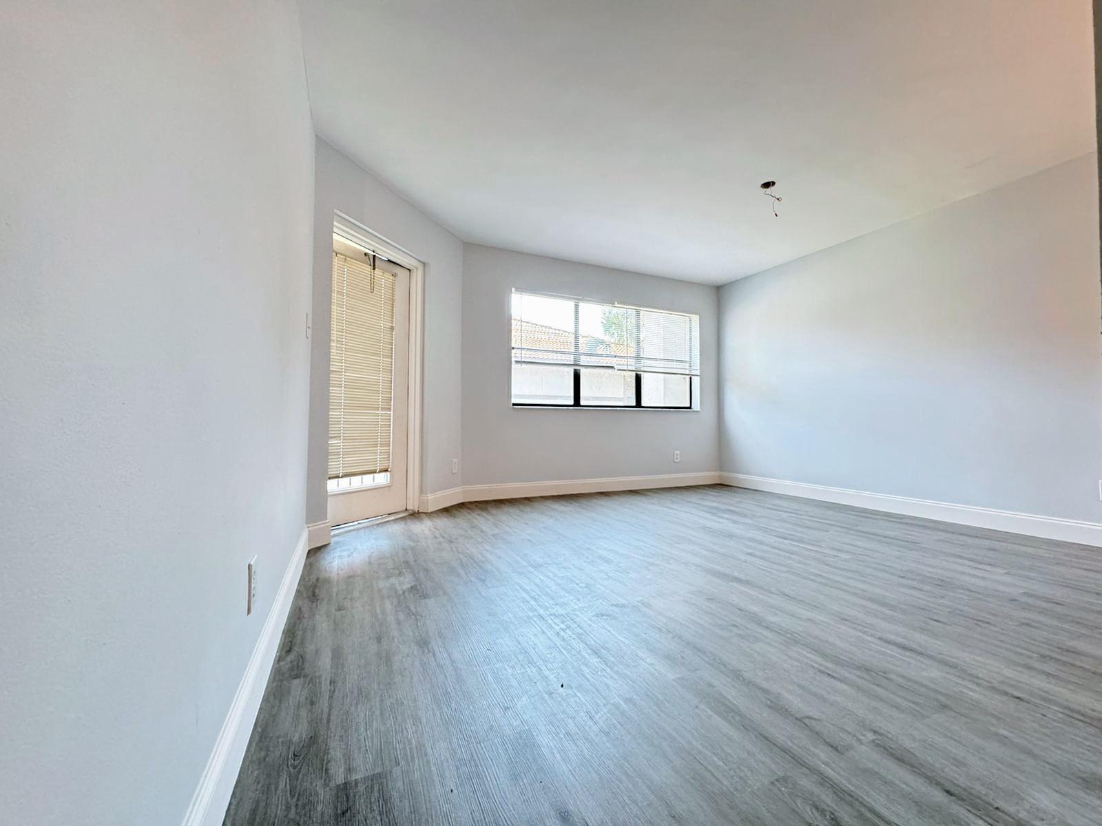 HOLLYWOOD PARC CONDOMINIUM - Residential Lease