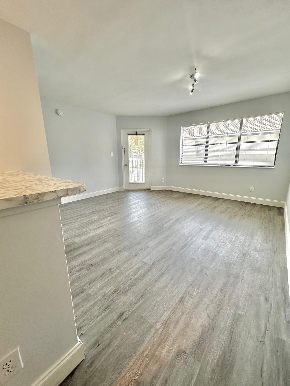 HOLLYWOOD PARC CONDOMINIUM - Residential Lease