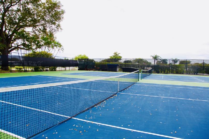 LAUDERDALE WEST 2 SEC - Residential