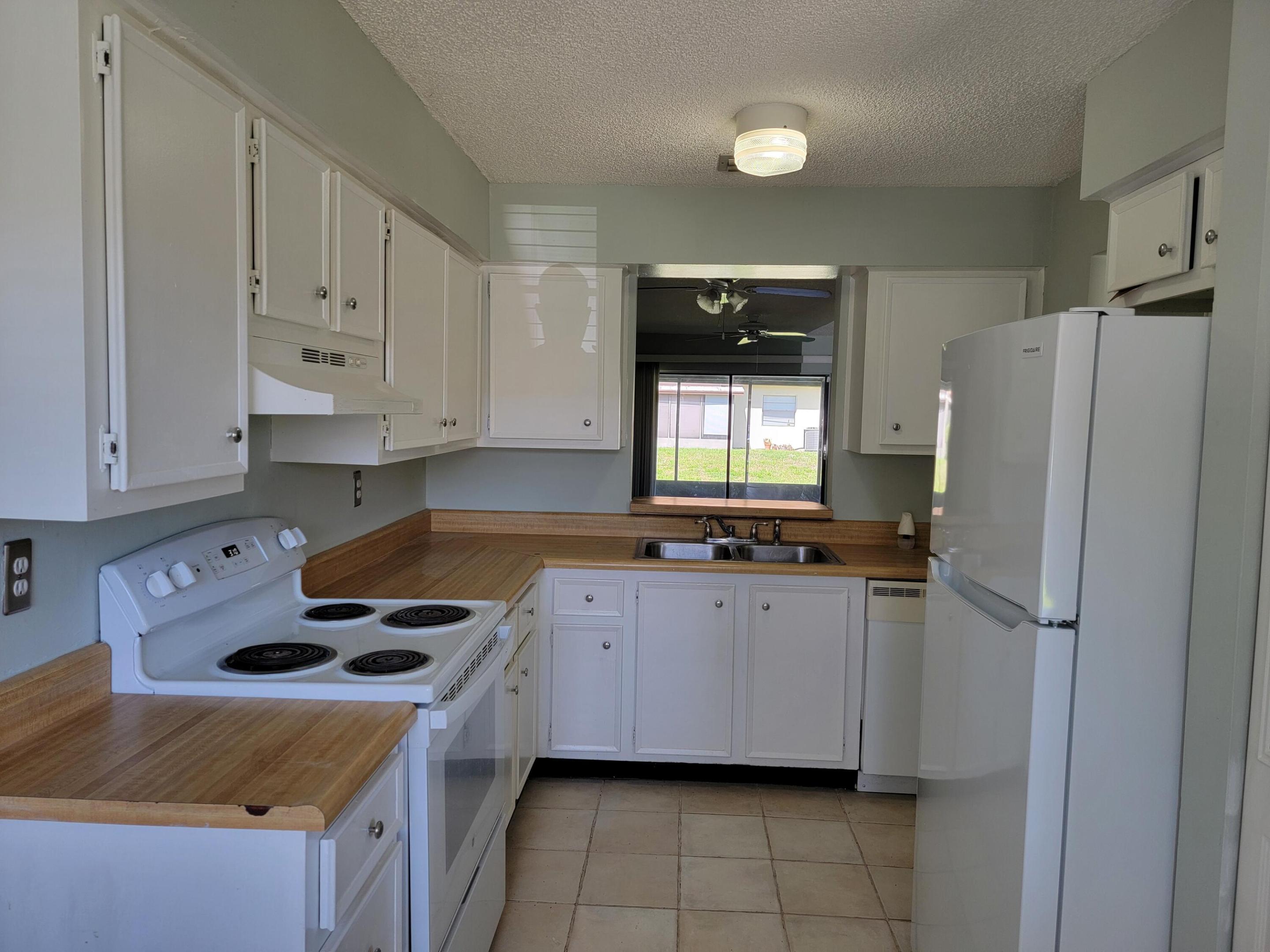 INDIAN PINES VILLAGE - Residential Lease