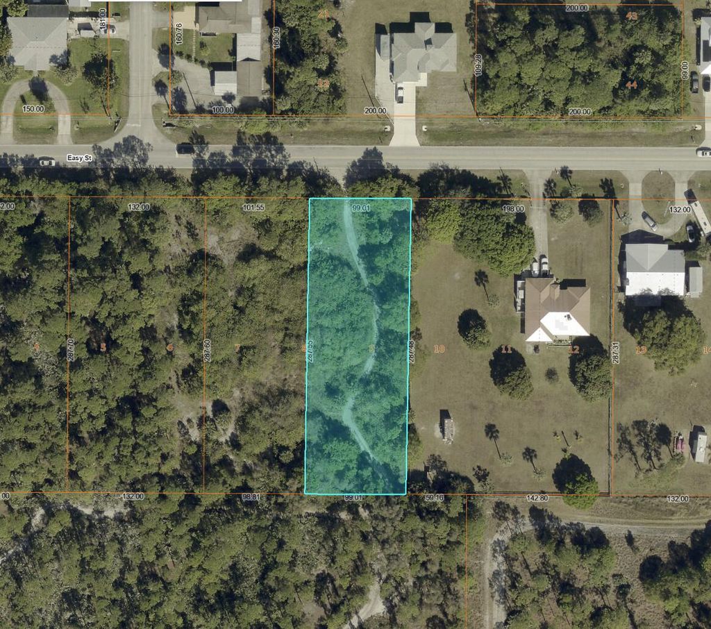 Photo of 8 E Easy Street, Fort Pierce, FL 34982 (MLS # B26019414)