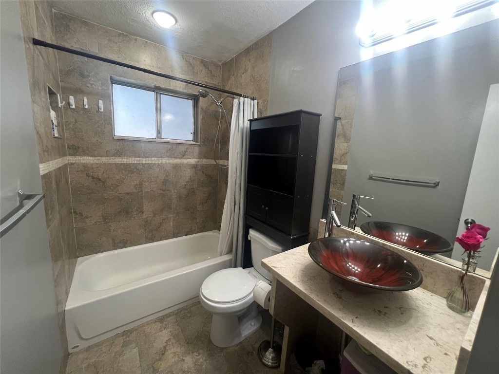 Townhomes of Oriole - Residential