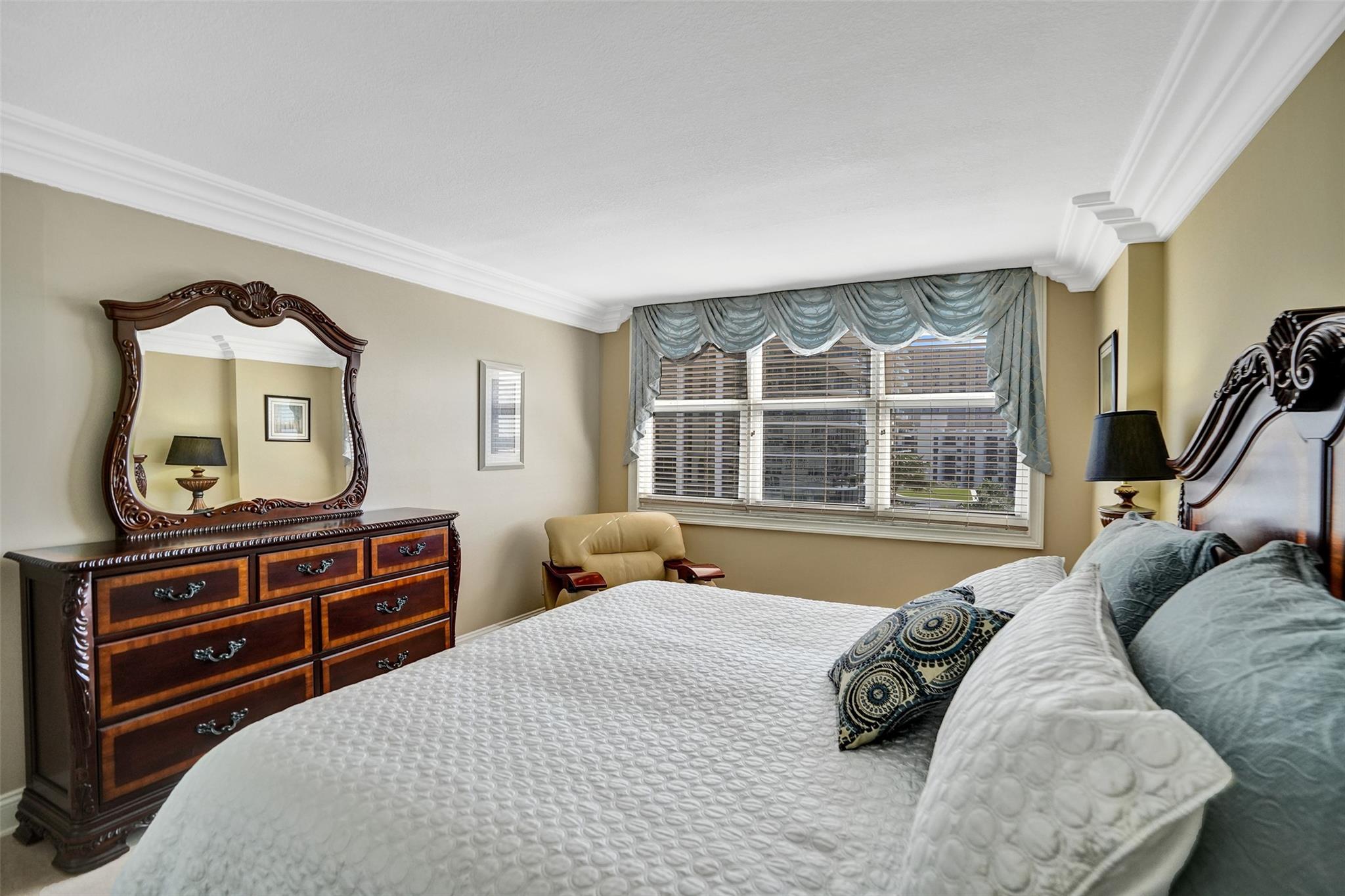 CENTURY PLAZA - Residential