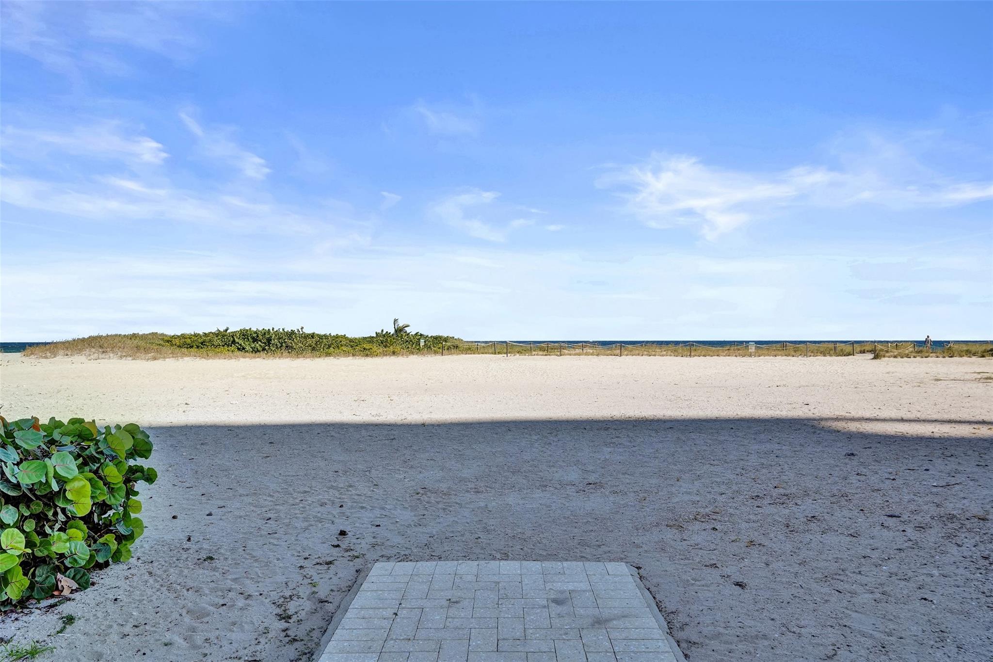 CENTURY PLAZA - Residential