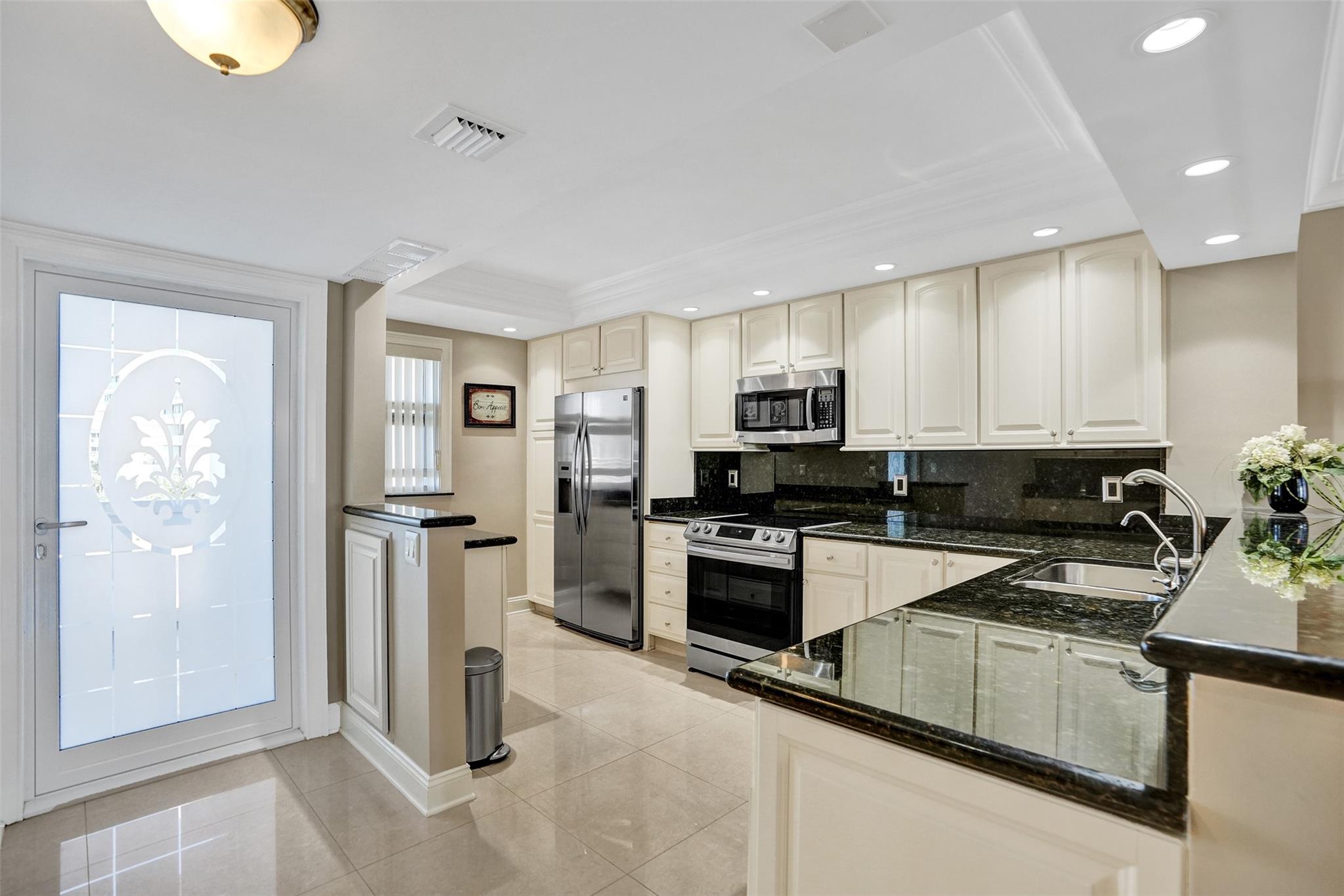 CENTURY PLAZA - Residential