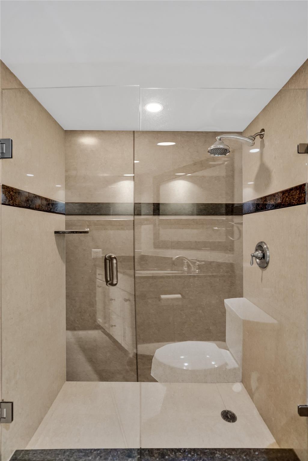 CENTURY PLAZA - Residential