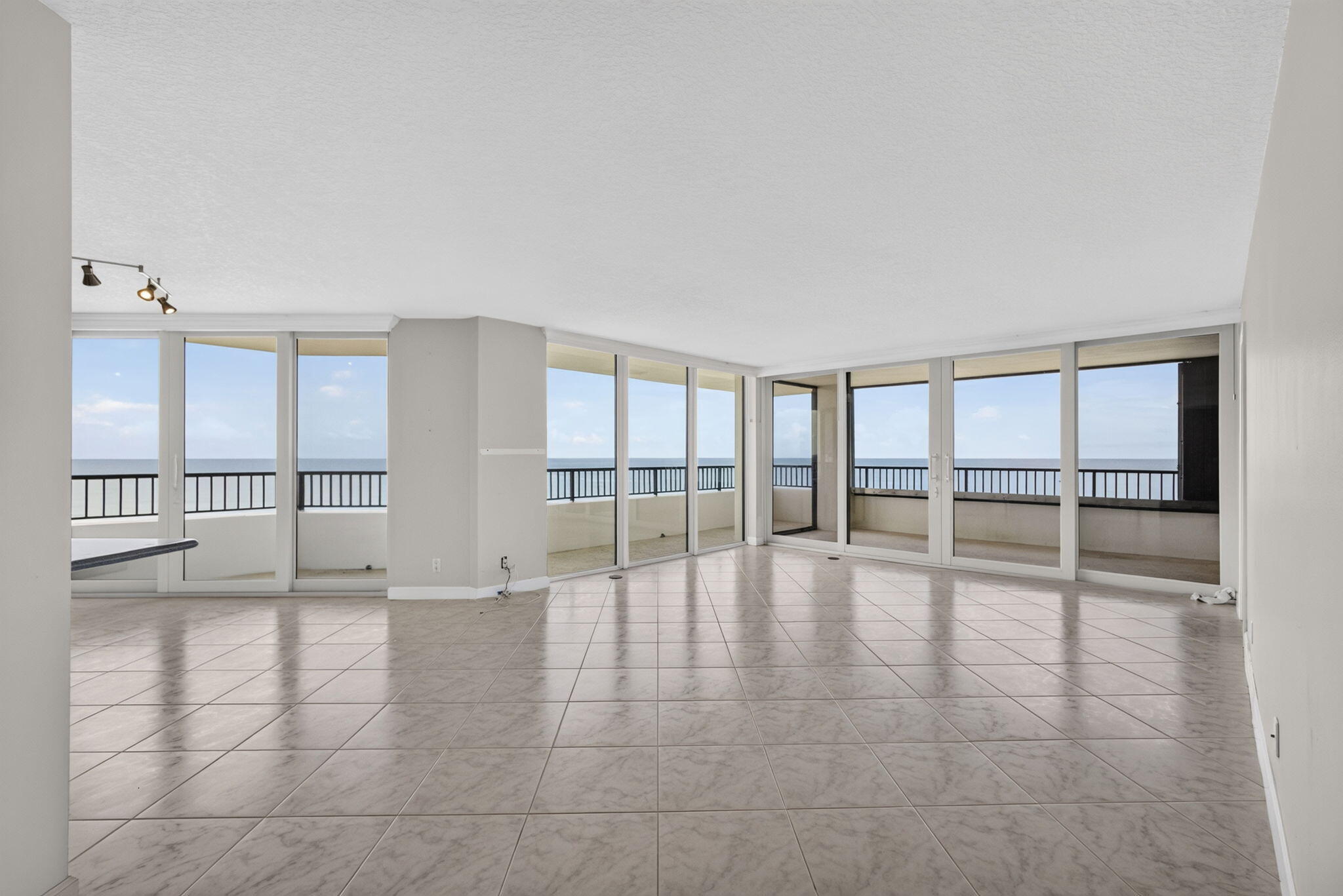 600 Ocean Drive 9A