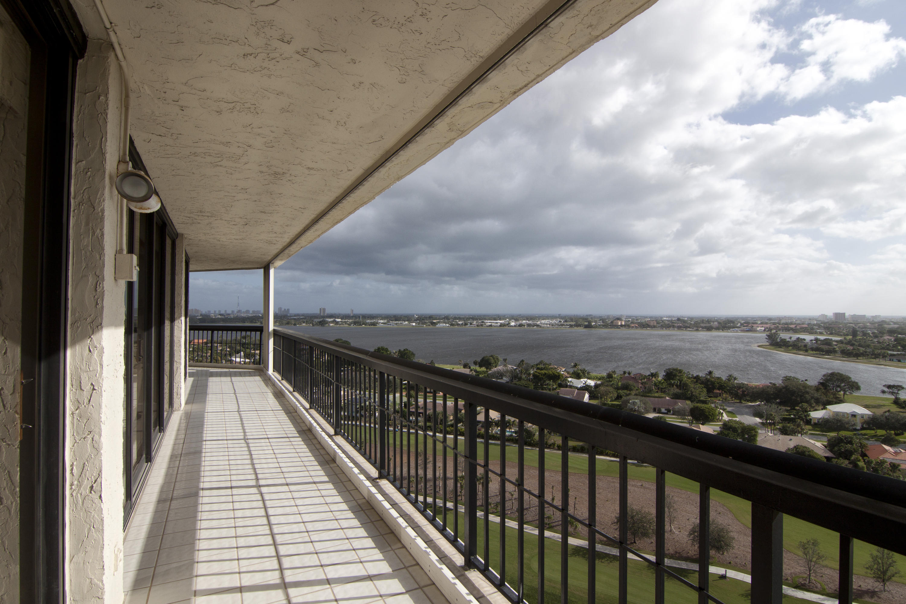 LANDS OF THE PRESIDENT - Residential