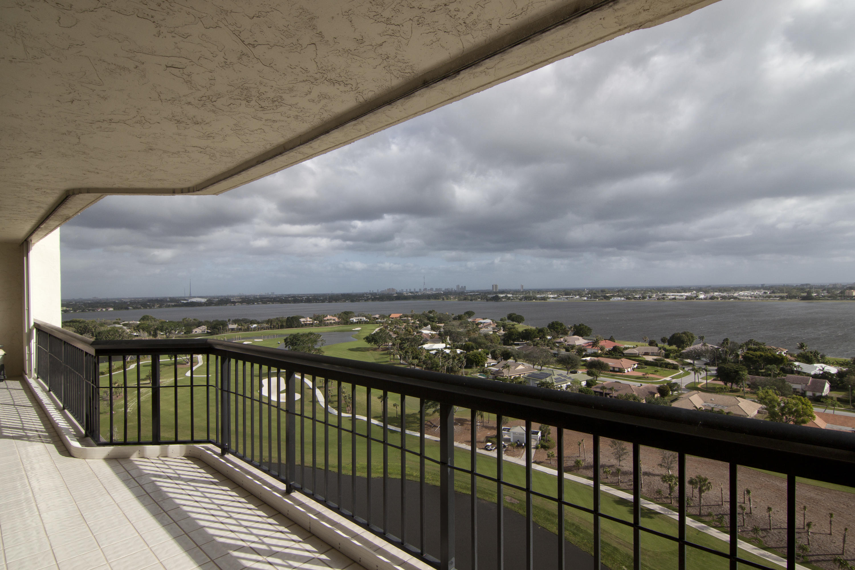 LANDS OF THE PRESIDENT - Residential