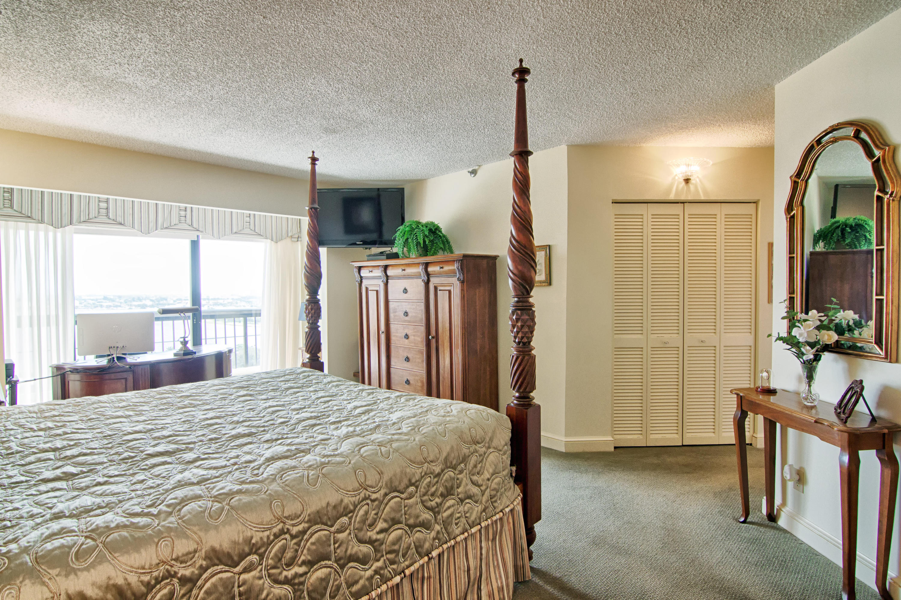 LANDS OF THE PRESIDENT - Residential