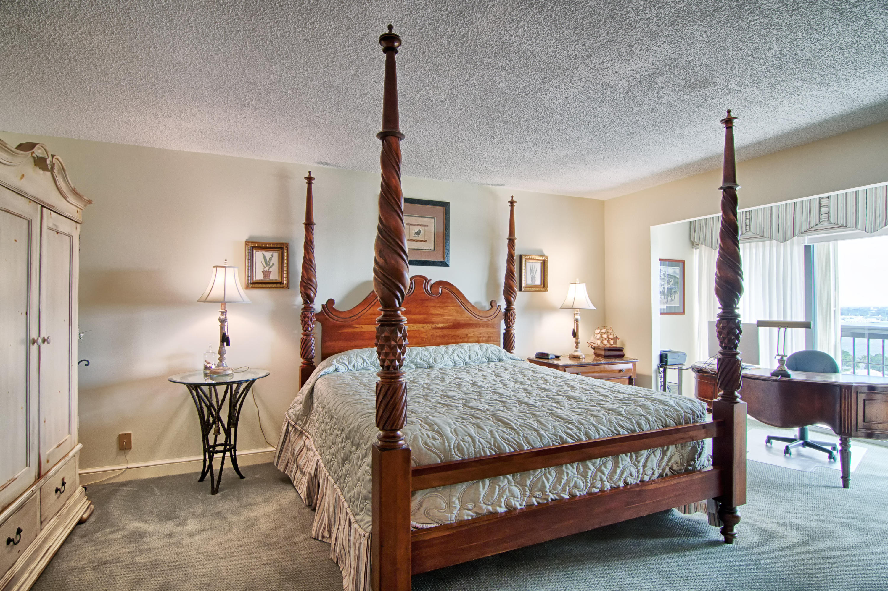 LANDS OF THE PRESIDENT - Residential