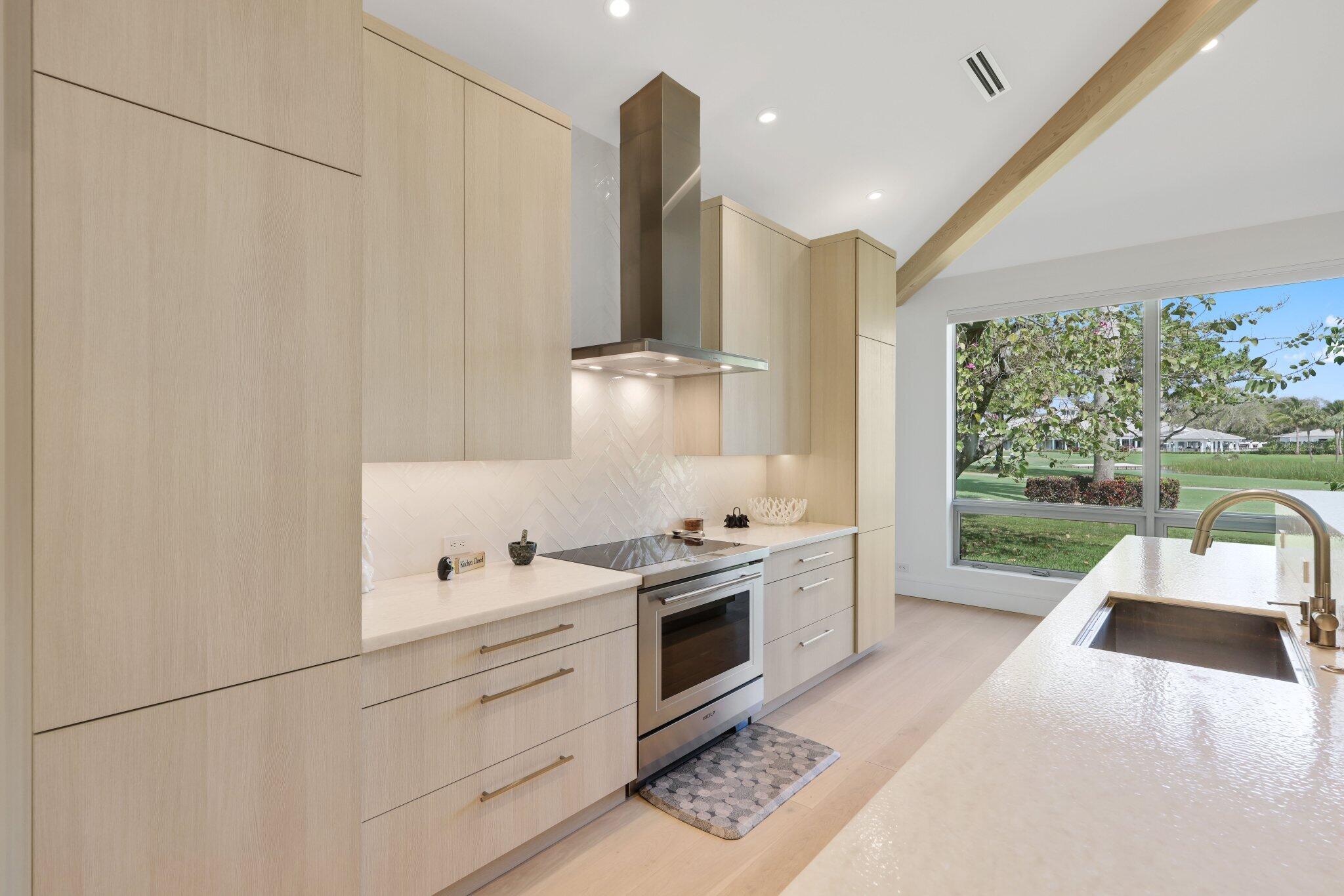 DELRAY DUNES 2ND SEC - Residential