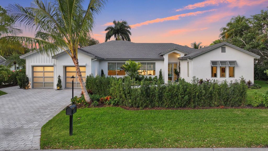 Photo of 4545 S Lake Drive, Boynton Beach, FL 33436 (MLS # R11158127)