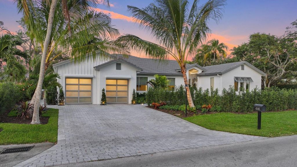 Photo of 4545 S Lake Drive, Boynton Beach, FL 33436 (MLS # R11158127)