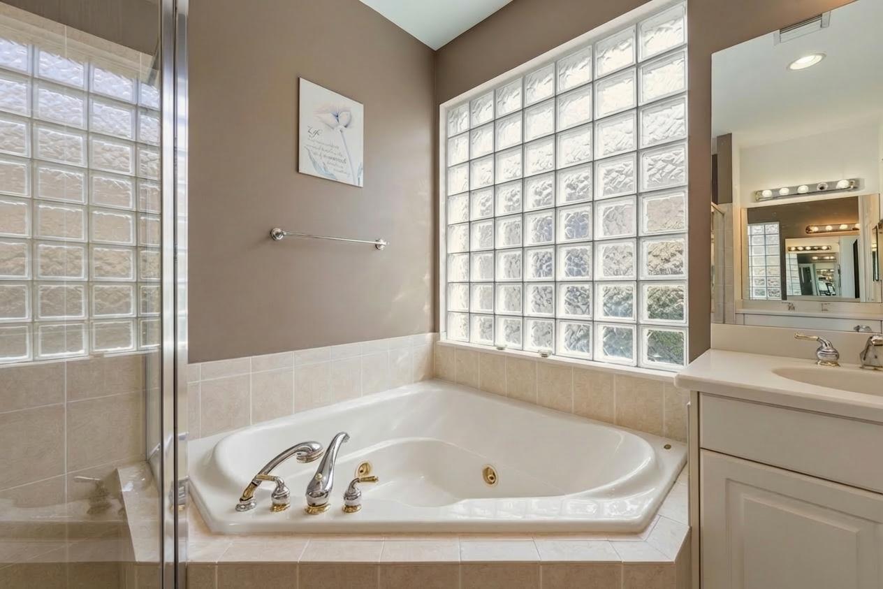 SECOND REPLAT OF PORTOFINO ISLES - Residential