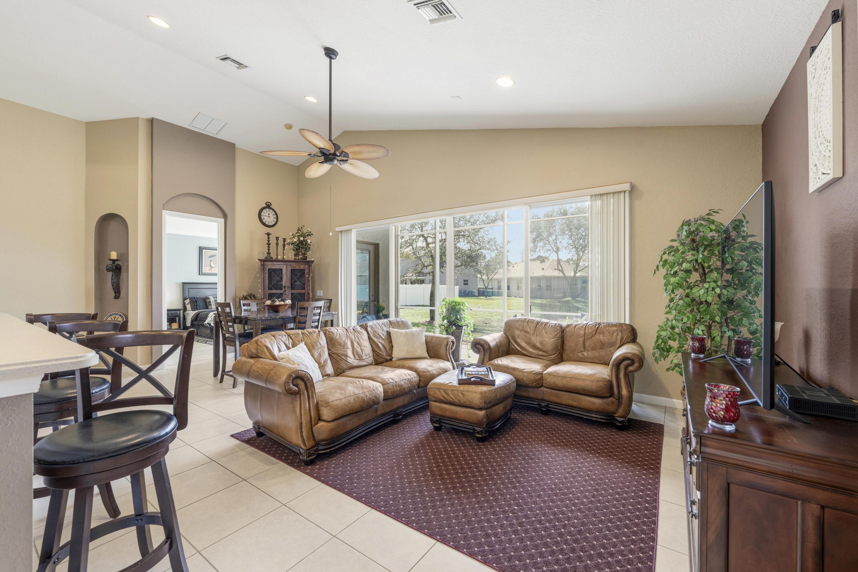 SECOND REPLAT OF PORTOFINO ISLES - Residential