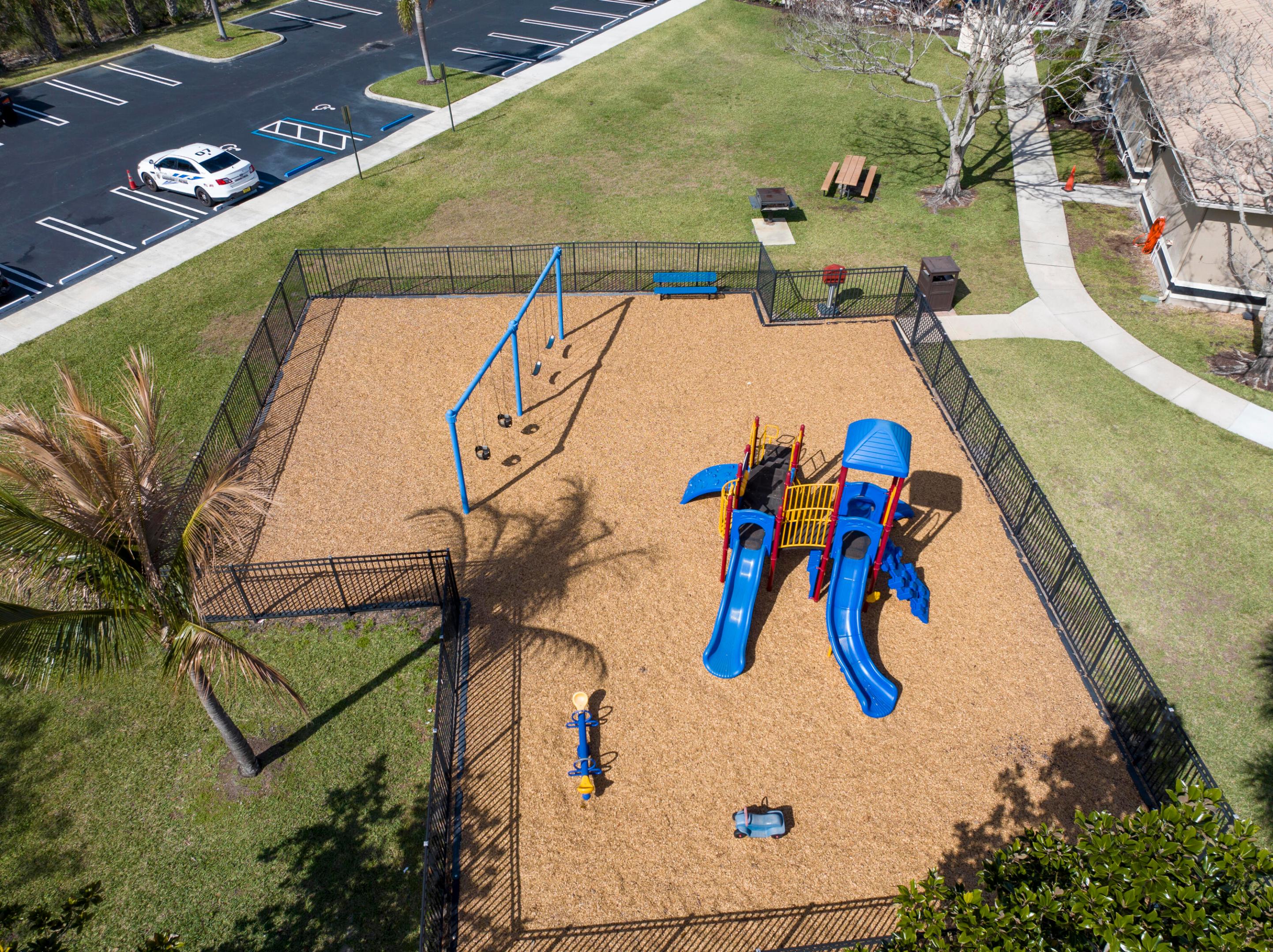 SECOND REPLAT OF PORTOFINO ISLES - Residential