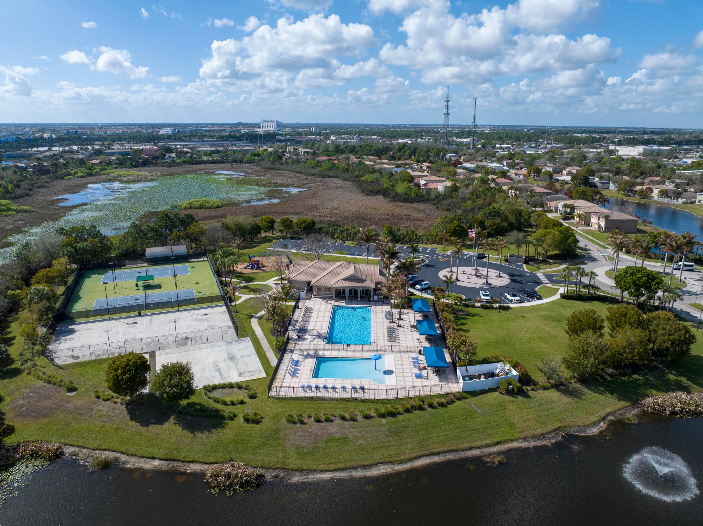 SECOND REPLAT OF PORTOFINO ISLES - Residential