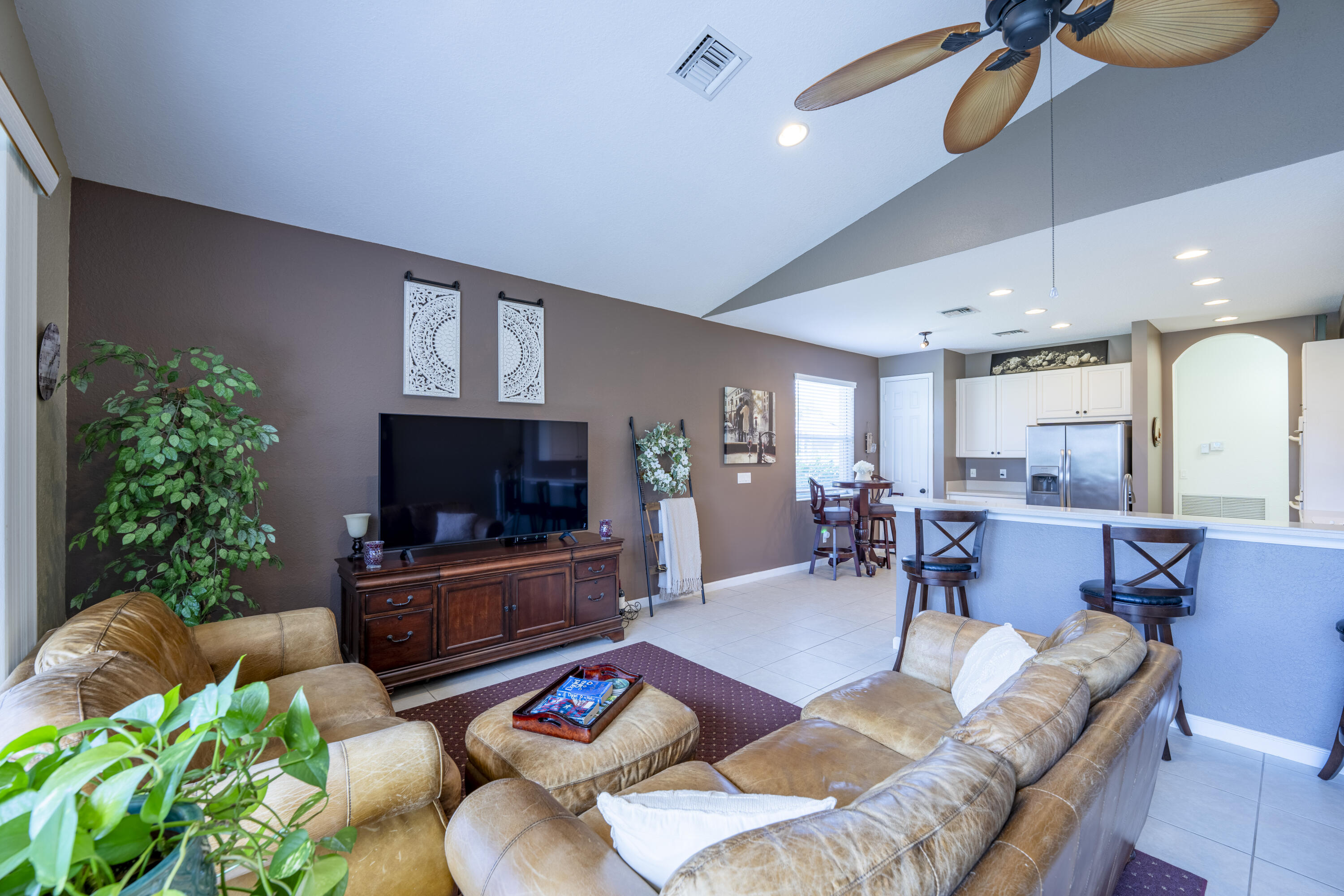 SECOND REPLAT OF PORTOFINO ISLES - Residential