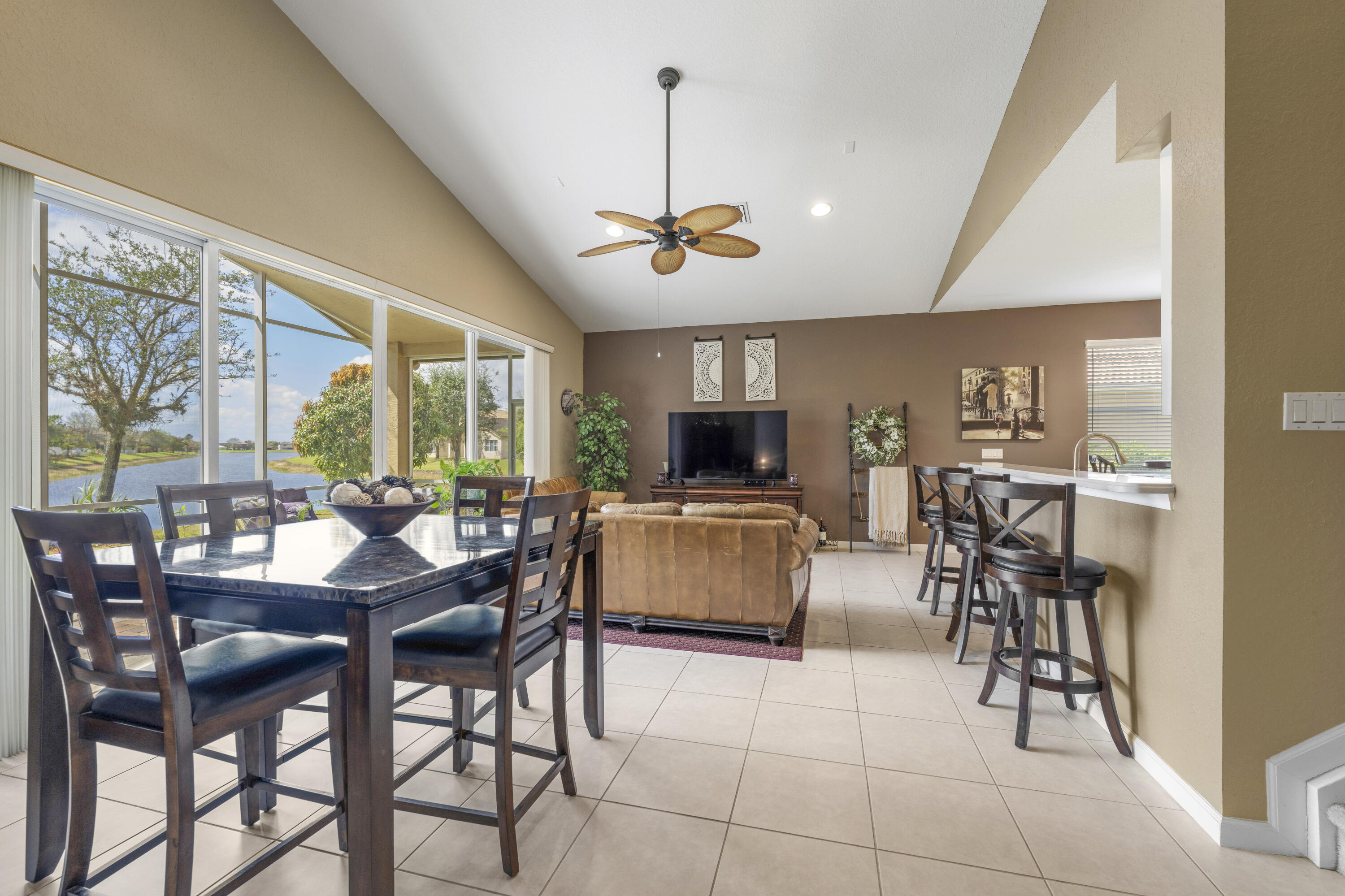 SECOND REPLAT OF PORTOFINO ISLES - Residential