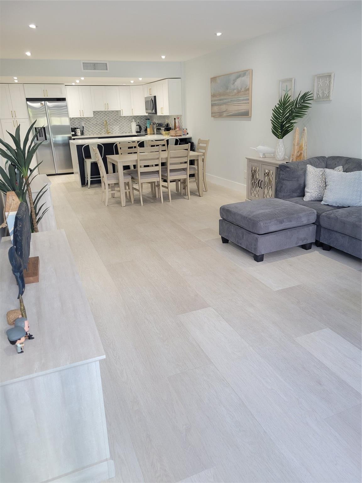 Oceanview Bldg Condo - Residential Lease