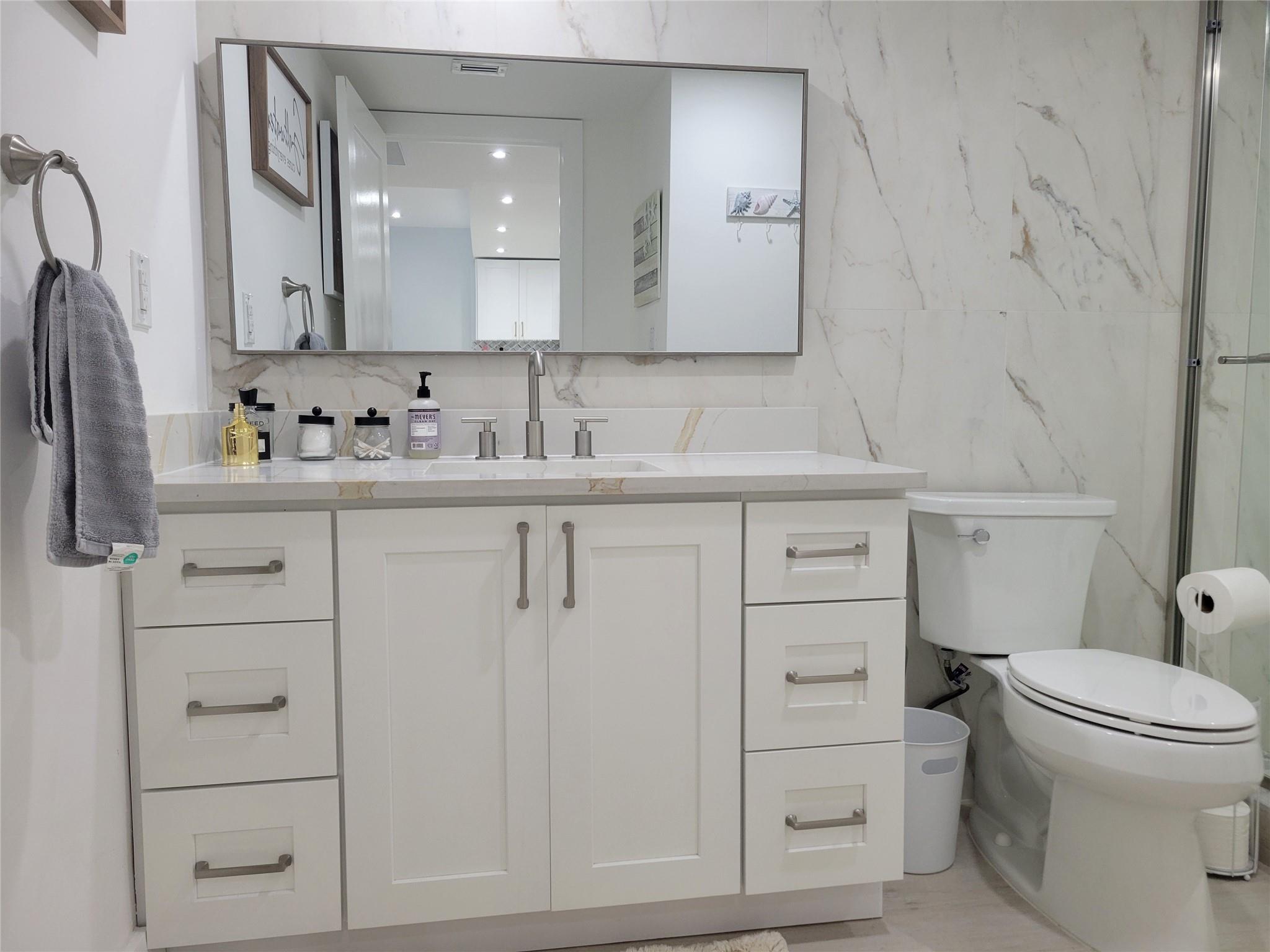 Oceanview Bldg Condo - Residential Lease