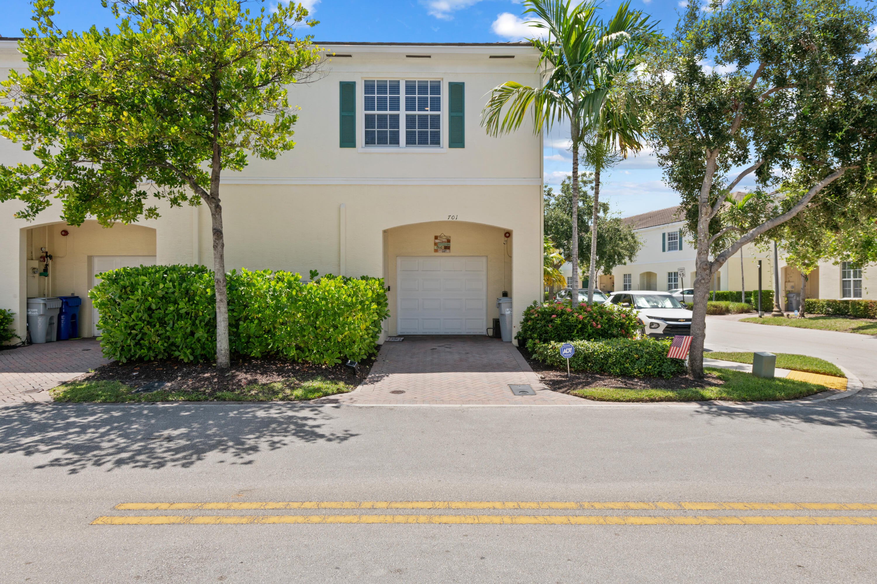 701 SW 1ST Terrace