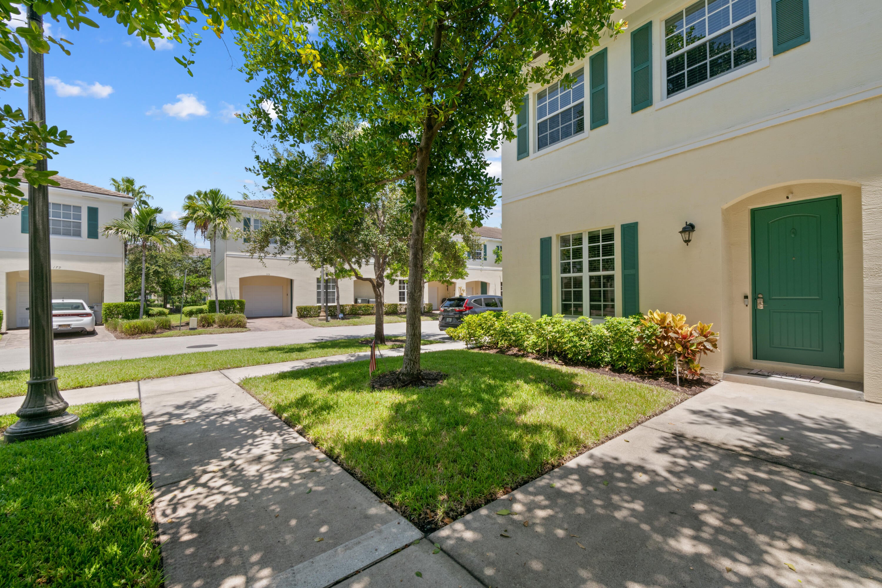 701 SW 1ST Terrace