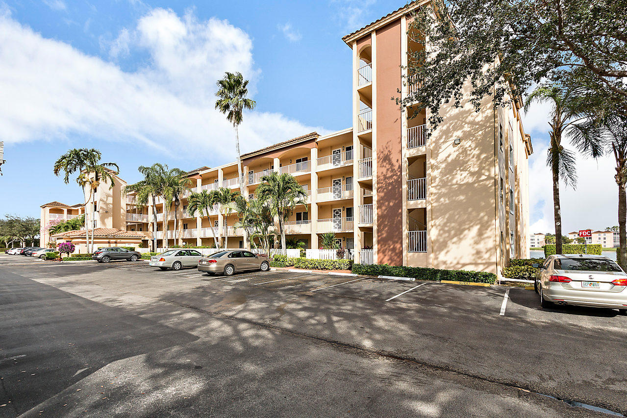 HUNTINGTON POINTE - Residential