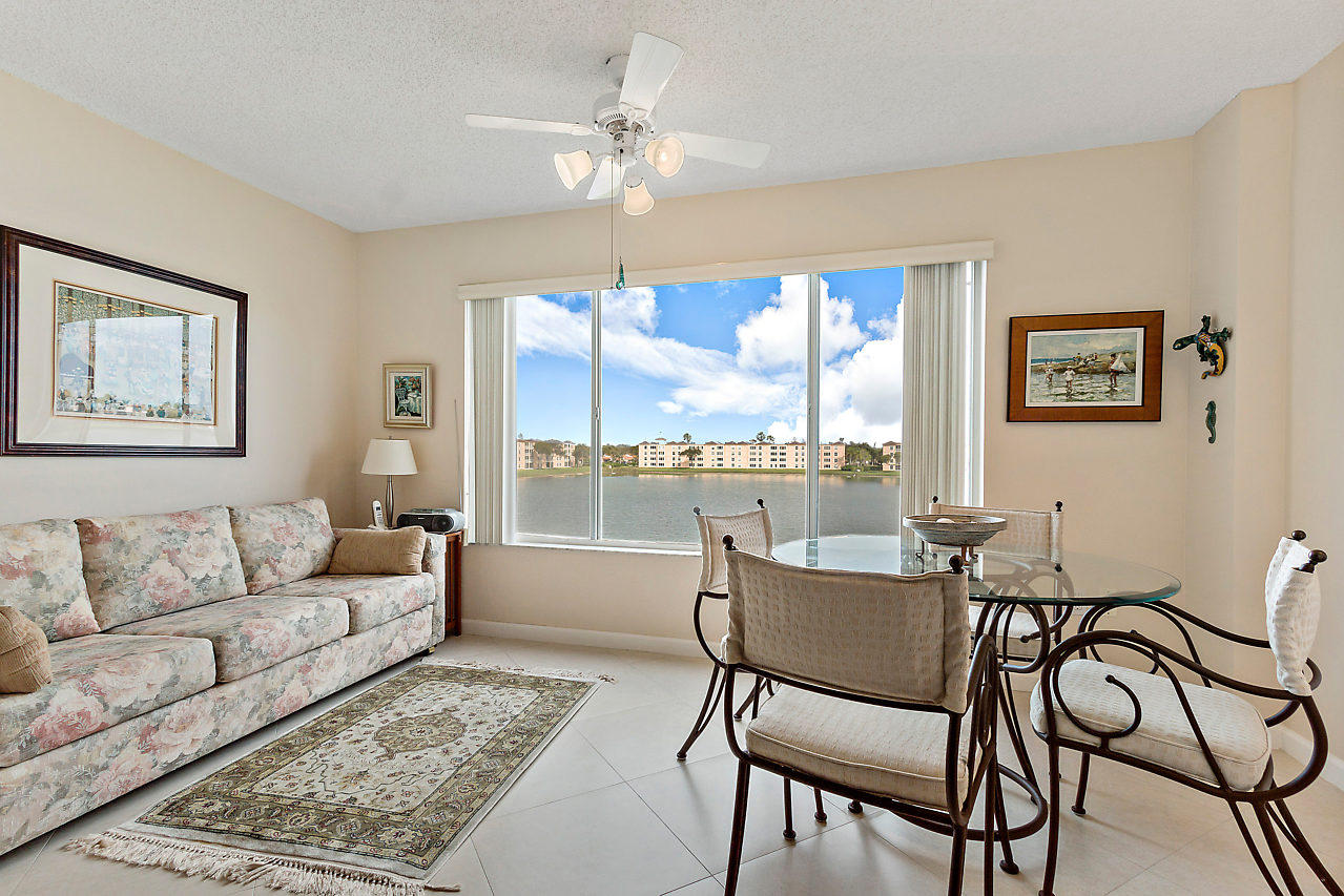 HUNTINGTON POINTE - Residential