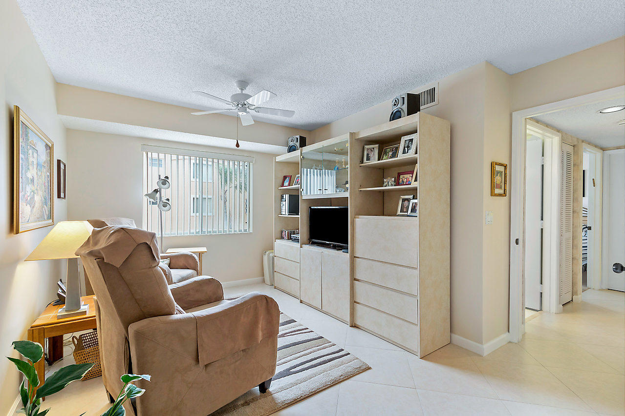 HUNTINGTON POINTE - Residential