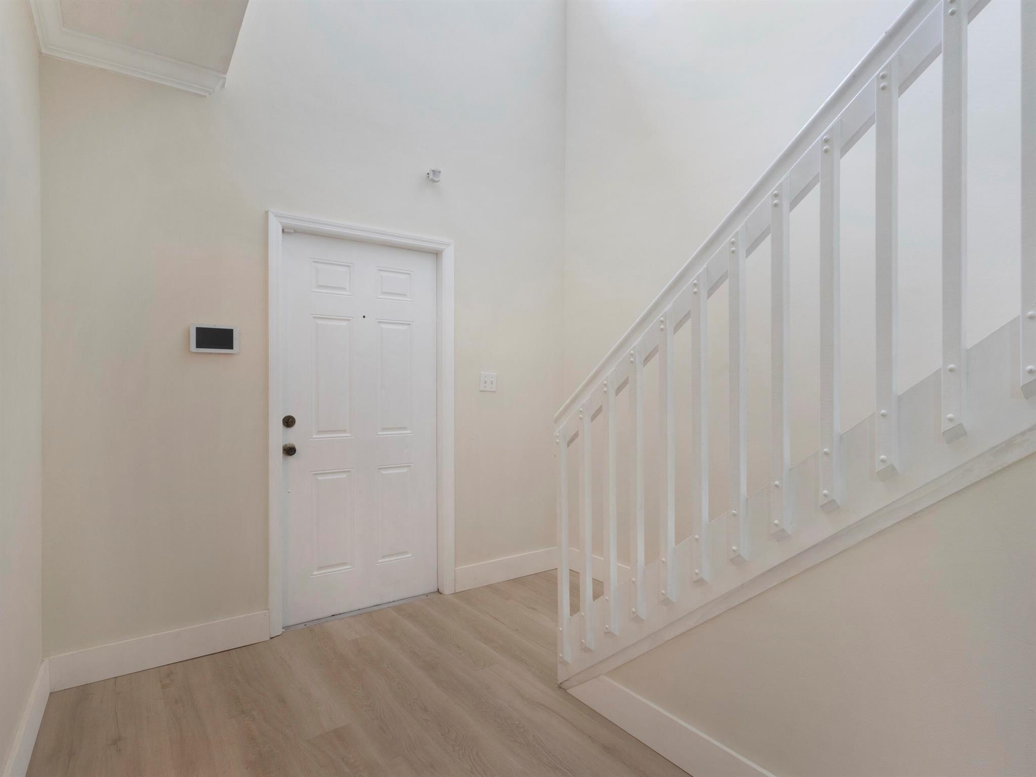 ESTANCIA AT PALM SPRINGS - Residential Lease