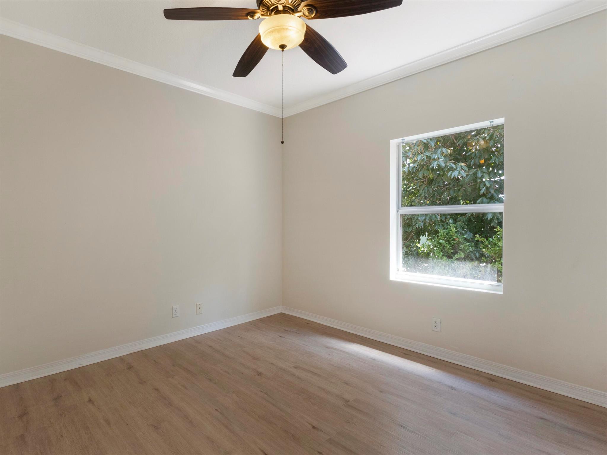 ESTANCIA AT PALM SPRINGS - Residential Lease